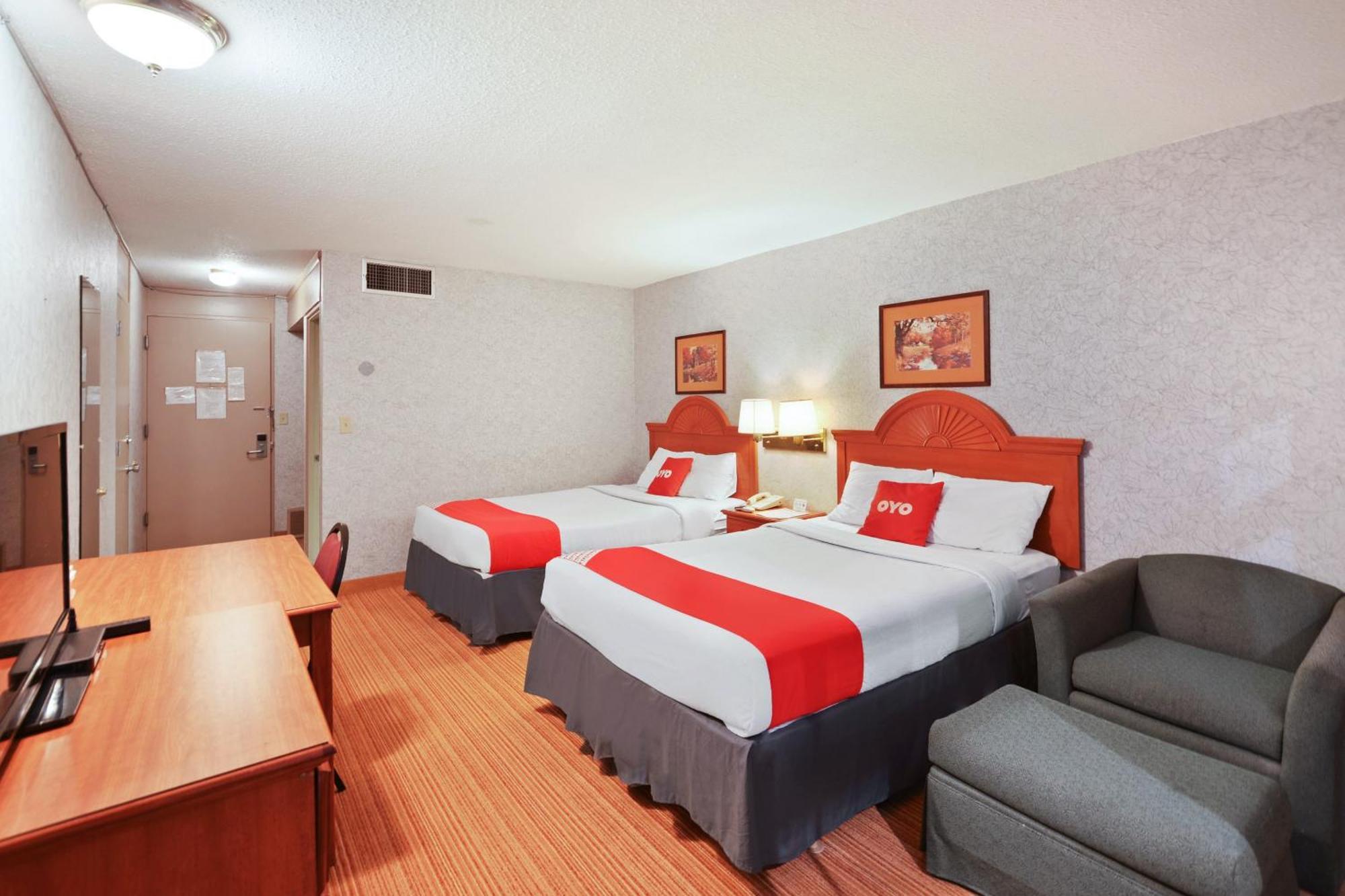 Oyo Ks Hwy 24 Hotel 2*